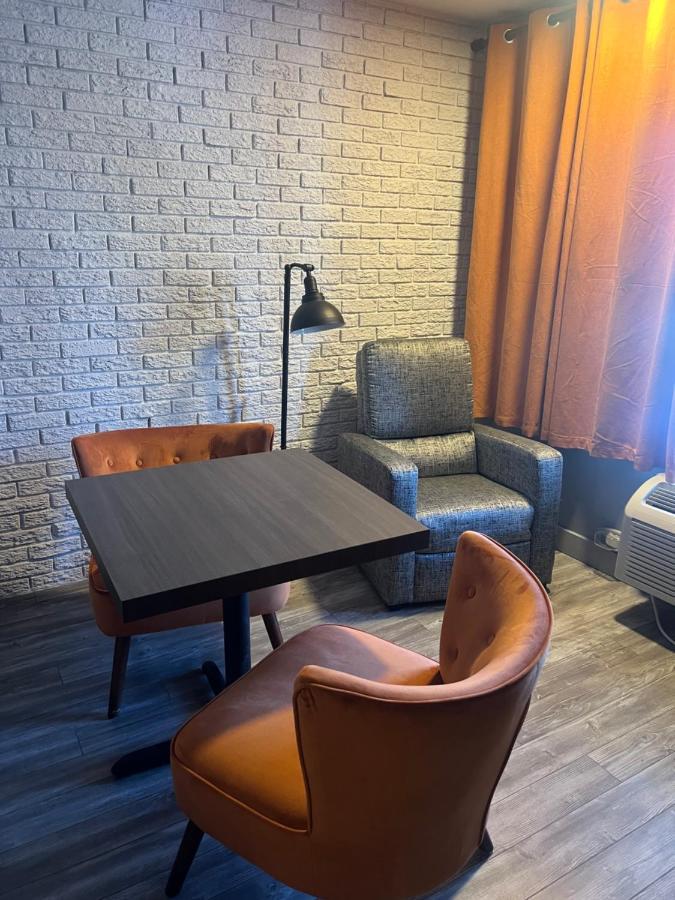 Motel Complexe Dix80 à Mont-Laurier Extérieur photo